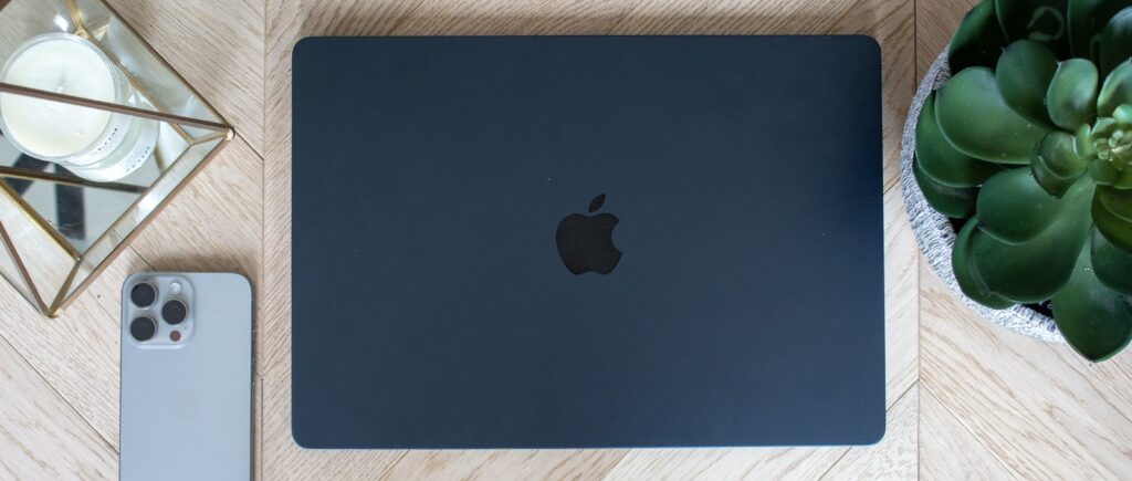 MacBook Air M2: Redefining Lightweight Power in 2025